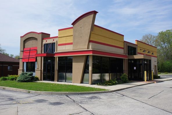 2030 N Lewis Ave, Waukegan, IL 60087